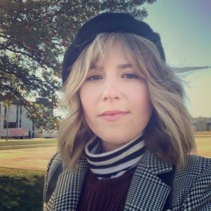 Meet your Posher, Crista